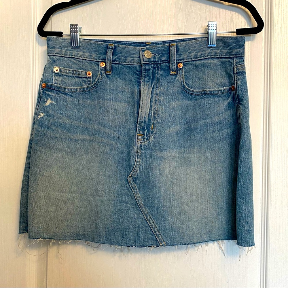 BNWOT Gap Jean skirt